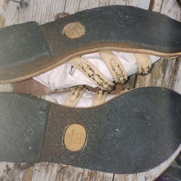 COPY - VINTAGE SANDALS BY CHANEL - Picture 6 of 6